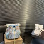 BV Mini Bulb Python Print – Bag