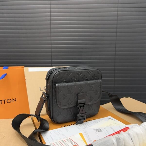 LV Outdoor Messenger - Bag