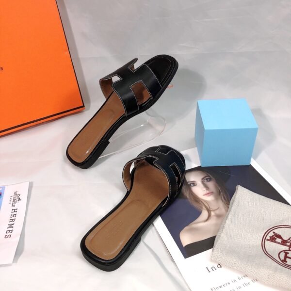 HM Oran Sandals - Slides