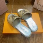 LV Paseo Flat Comfort Mule Raffia – Slides