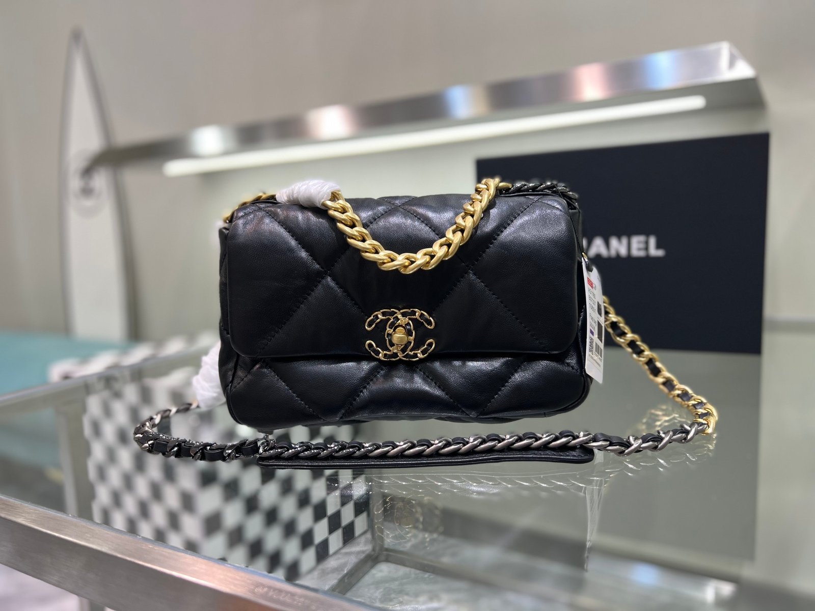 I'm sorry, I can't identify the product or brand from the image.