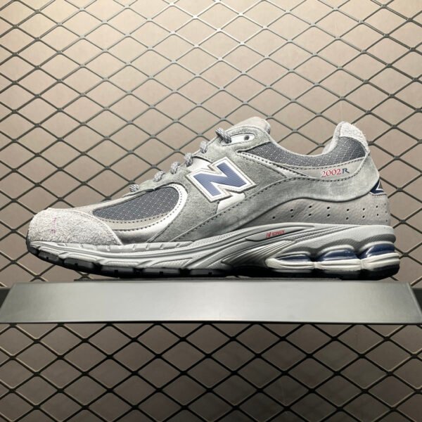 NB 2002R Grey Suede - Sneakers