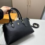 LV Montaigne – Borsa