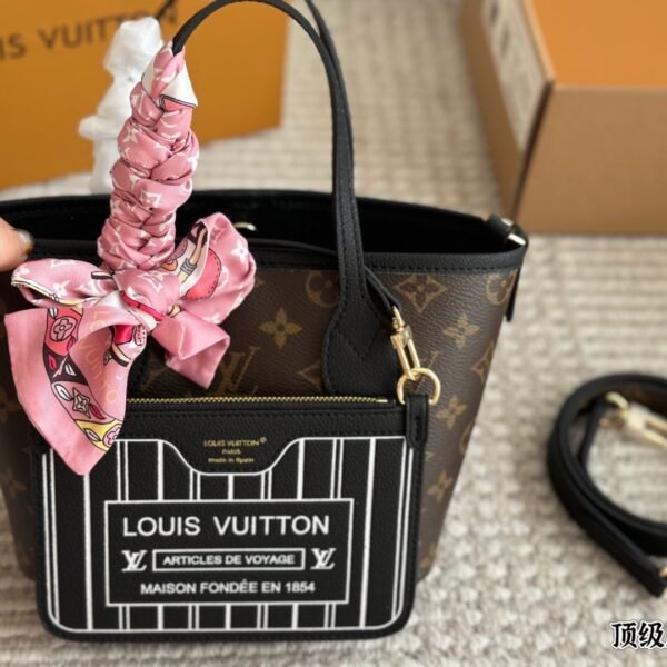 LV Neverfull BB - Bag