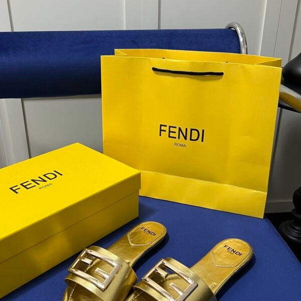 FD FF Buckle Slides - Slides