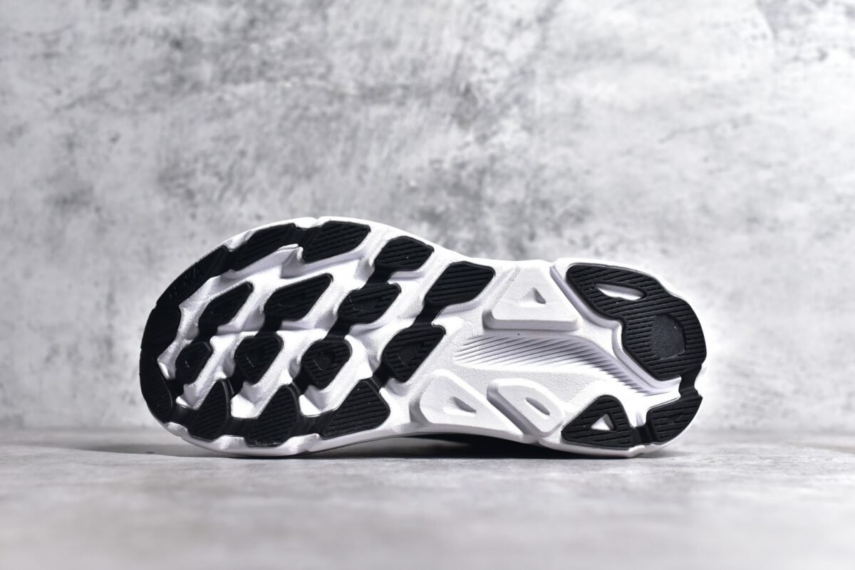 HOKA Clifton 8 – Sneaker — 6