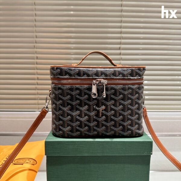 GYD Vanity Case Monogram - Bag