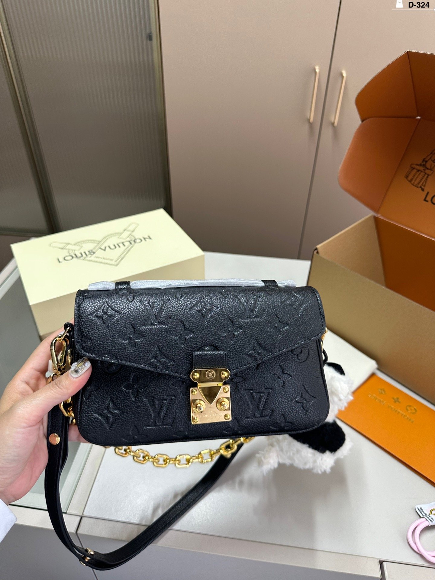 LV Pochette Métis Black Empreinte Leather - Bag - Image 5