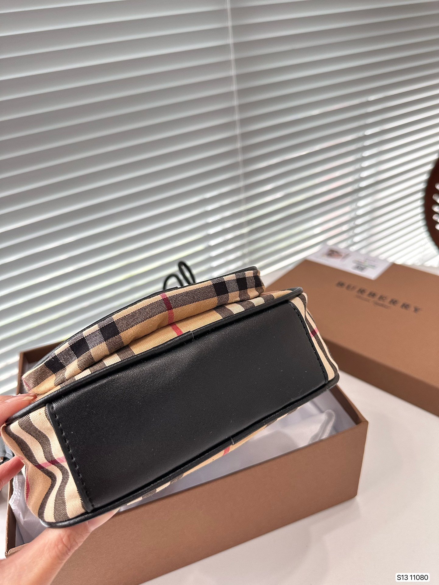 BBR Vintage Check Camera Bag Beige Check - Bag - Image 8
