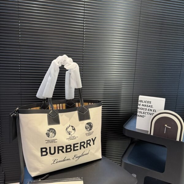 BBR Reversible Vintage Check and Logo Print - Bag