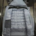 I'm unable to identify the brand or model from the images provided.