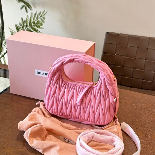 MIU Matelassé Shearling Pink Sheepskin - Bag