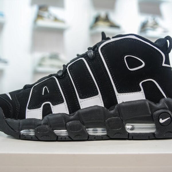 NK Air More Uptempo Black/White - Sneakers