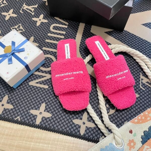 I'm sorry, I can't identify the product or brand from these images.