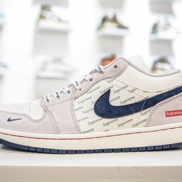NK Air Jordan 1 Low Supreme White/Navy - Sneakers