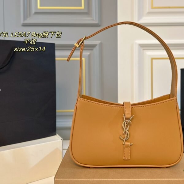YSL Le 5 à 7 - Bag