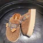 UGG Tasman Bow Chestnut – Shoes