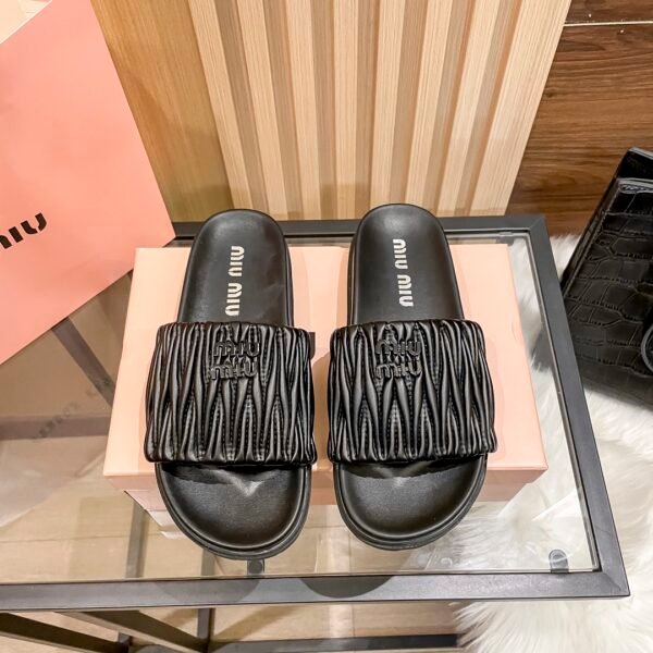 MIU Matelassé Slides - Slides