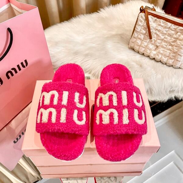 MIU Furry Logo Slides - Slides