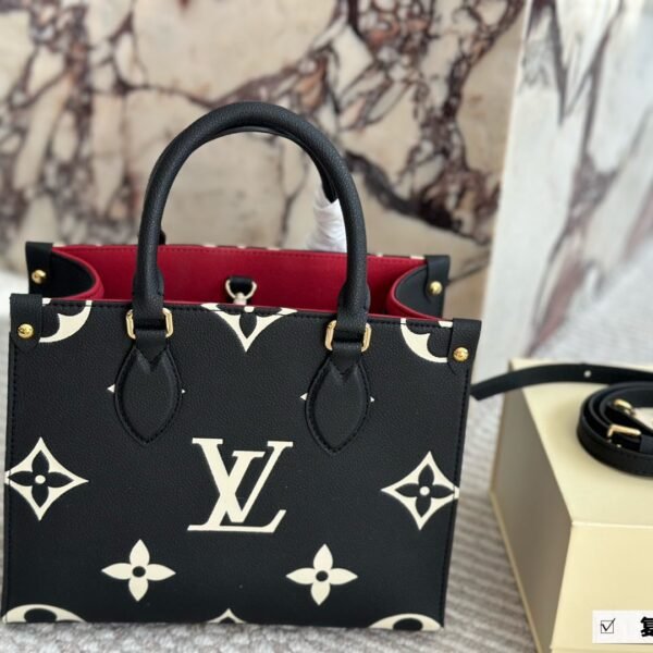 LV OnTheGo PM Monogram Giant Reverse - Bag