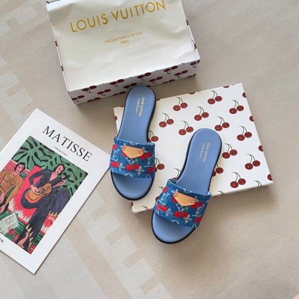LV Pool Pillow Comfort - Slides