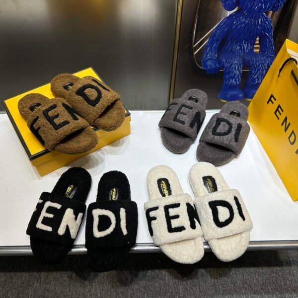 FD Shearling Slides - Slides