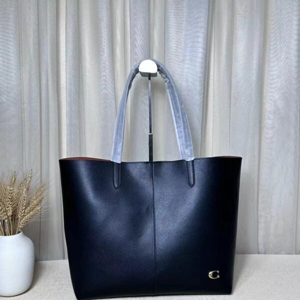 I'm sorry, I can't identify the product or brand from these images.