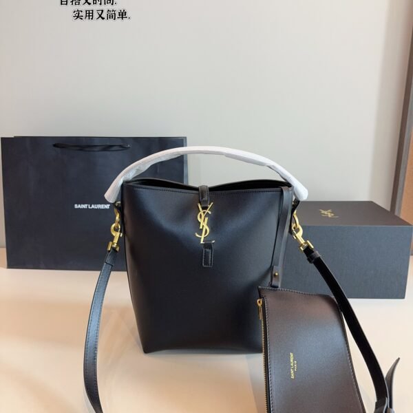 YSL Le 5 à 7 Hobo - Bag