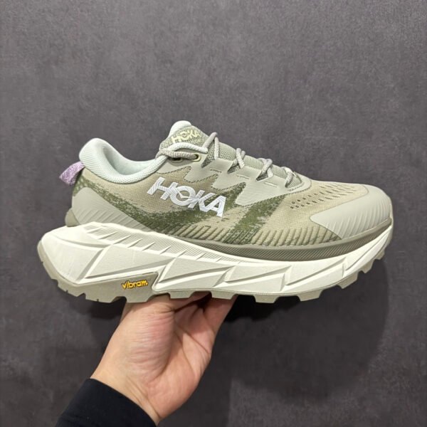 I'm sorry, I can't identify the product or brand from these images.