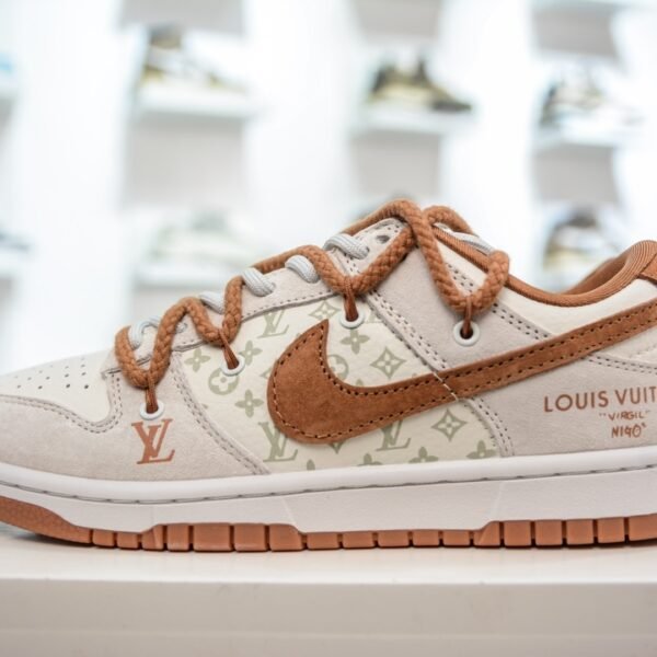 NK Dunk Low LV - Sneakers