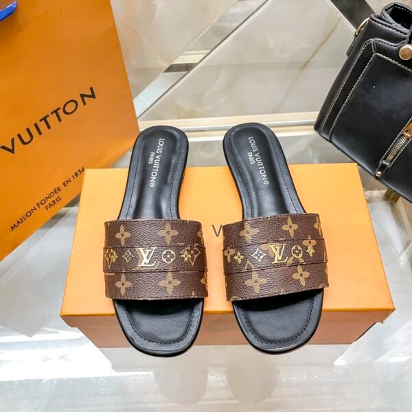 LV Waterfront - Slides