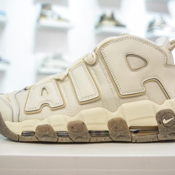 NK Air More Uptempo - Sneakers
