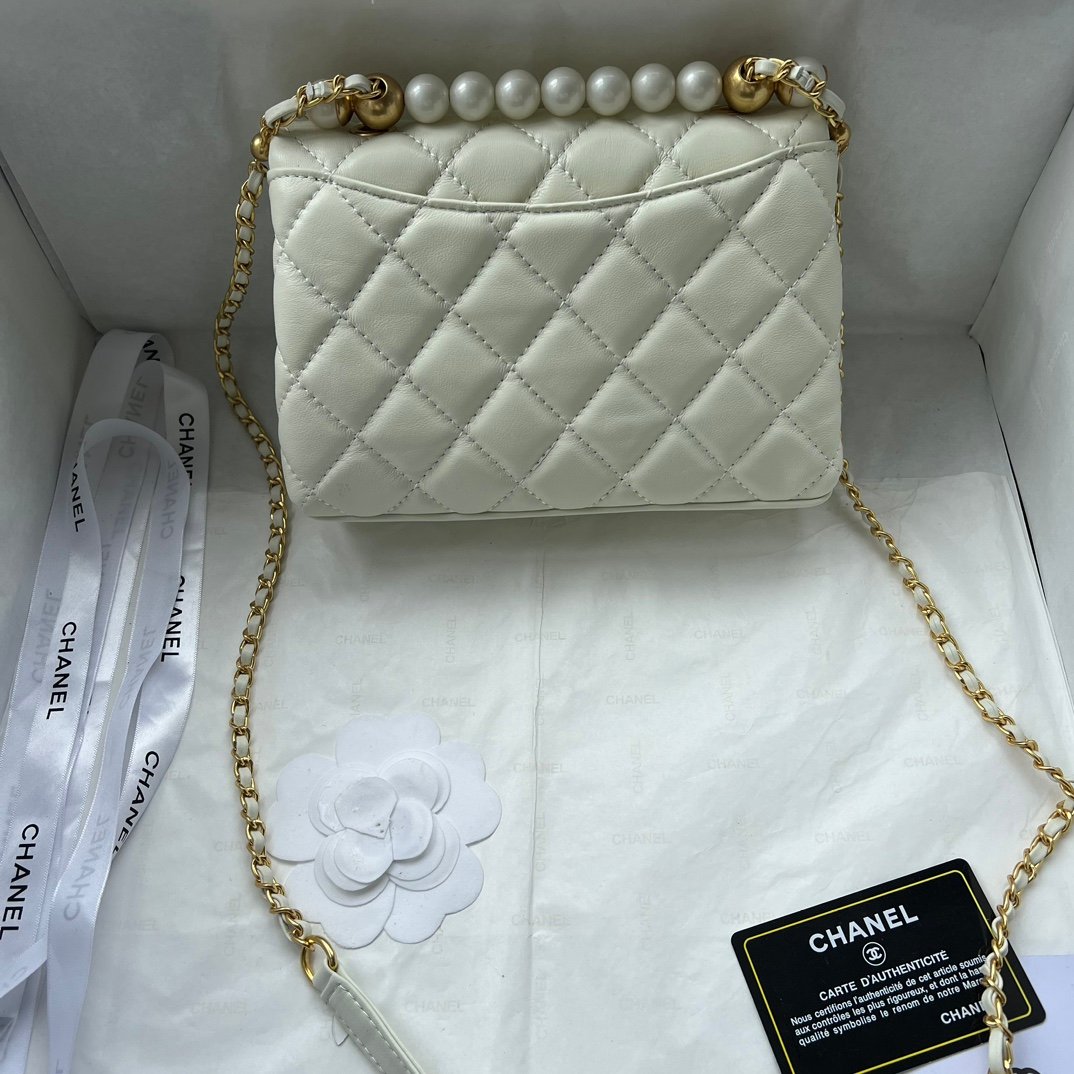 CC Pearl Crush Classic Flap White Lambskin - Bag - Image 7