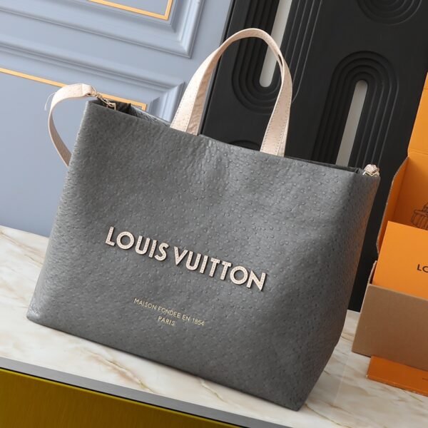 LV OnTheGo MM Grey Ostrich Embossed - Bag
