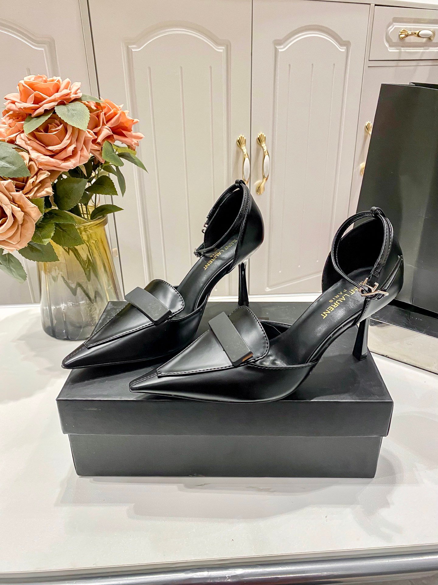 YSL Opyum Pointed Toe Pumps Black Leather - Heels - Image 4