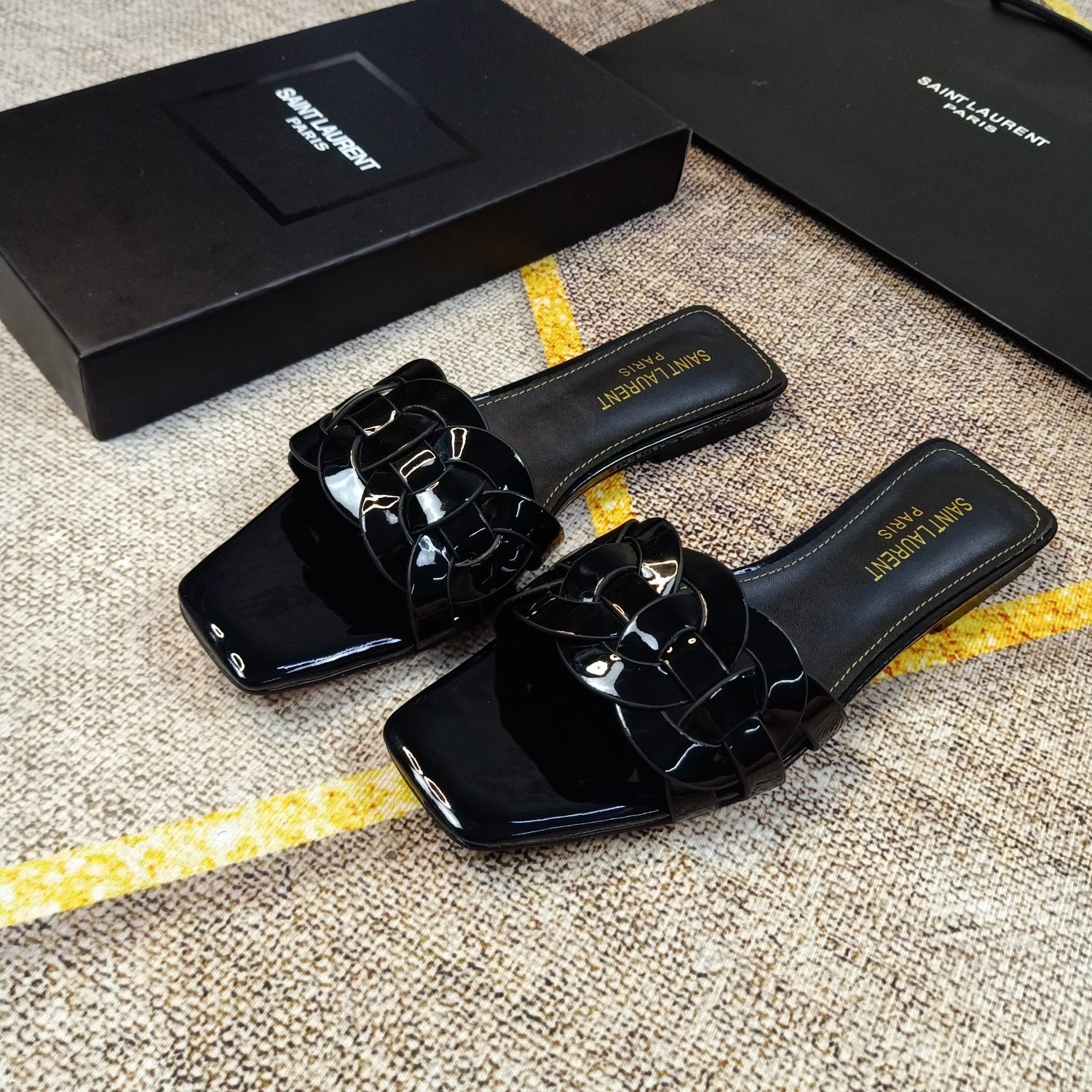 YSL Nu Pieds Patent Leather Black - Sandals