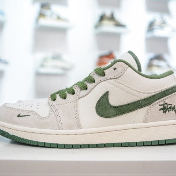 NK Air Jordan 1 Low OG SP x Travis Scott - Sneakers