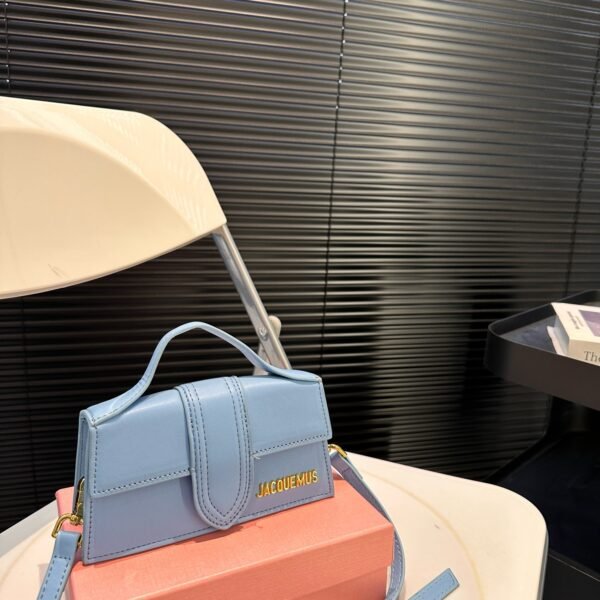 I'm sorry, I can't identify the product or brand from these images.