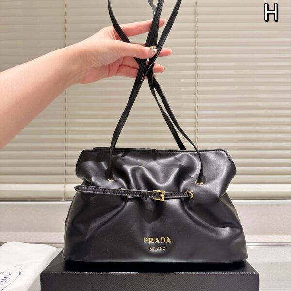 PR Cleo Drawstring Black Leather - Bag