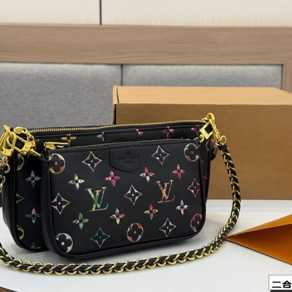 LV Multi Pochette Accessoires - Bag