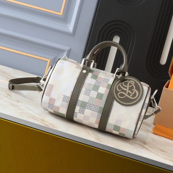 LV Keepall Bandoulière 25 - Bag