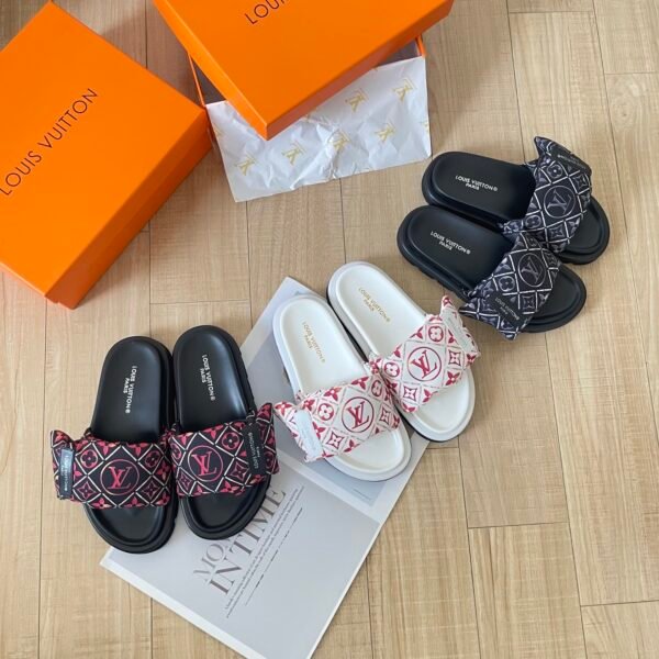 LV Waterfront Monogram Monogram - Slides