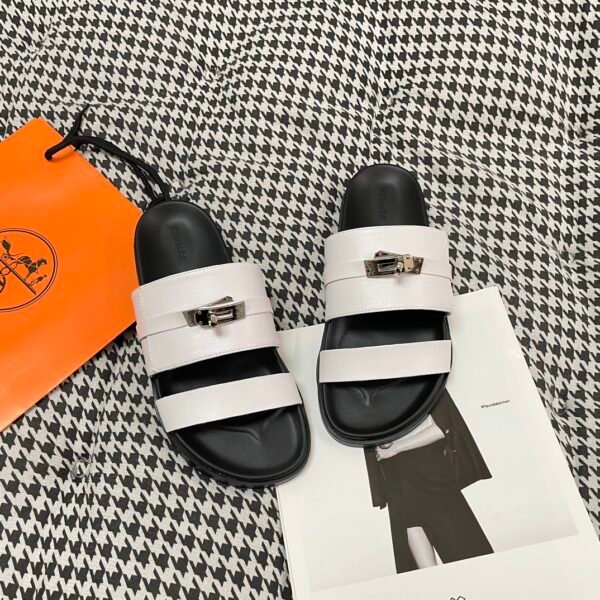 HM Oran Sandals - Slides