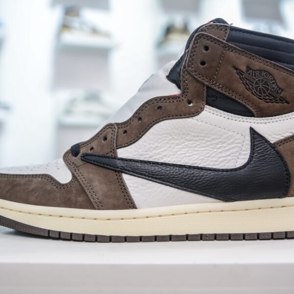 NK Air Jordan 1 Retro High Travis Scott - Sneakers