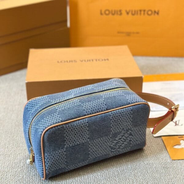 LV Toiletry Pouch 26 Denim Damier - Bag