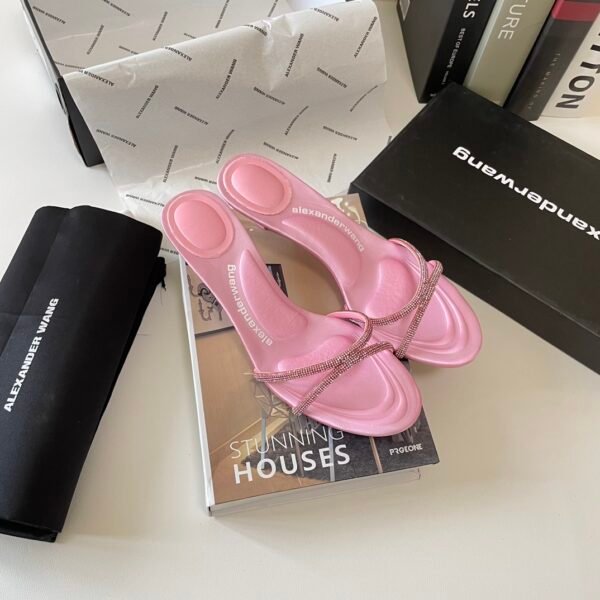 I'm sorry, I can't identify the product or brand from the images.