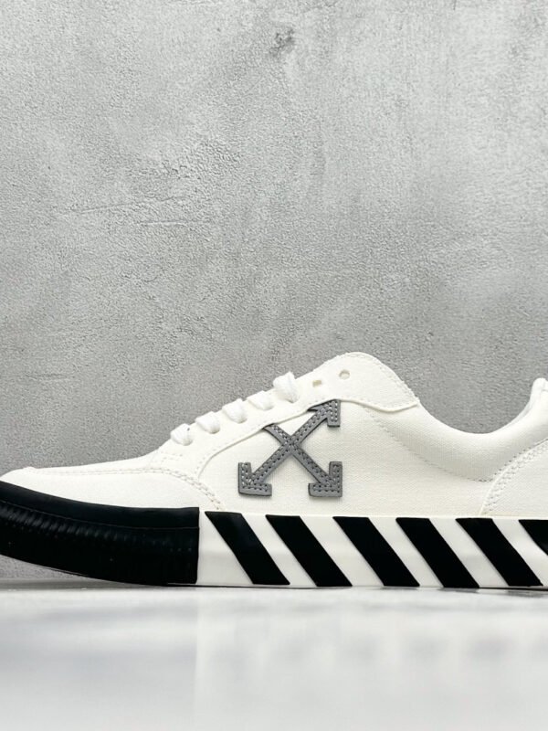 OW Vulcanized Low Top – Sneaker – Hellbraun