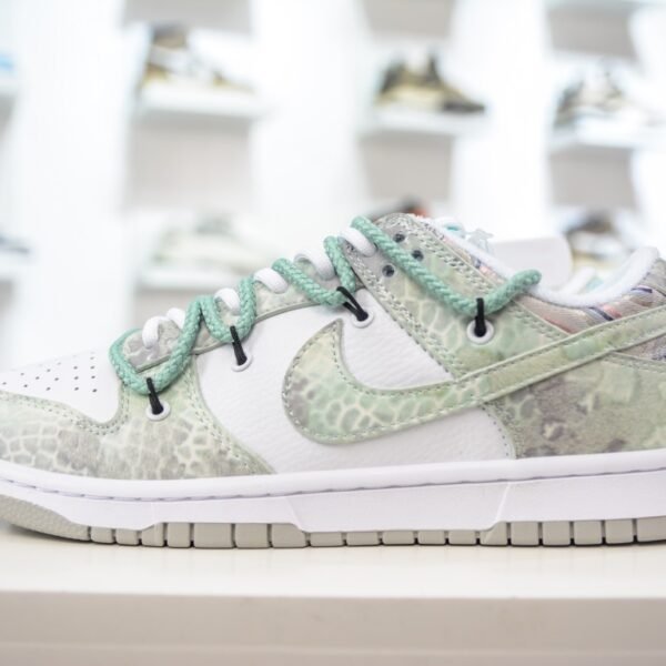 NK Dunk Low Street Hawker - Sneakers