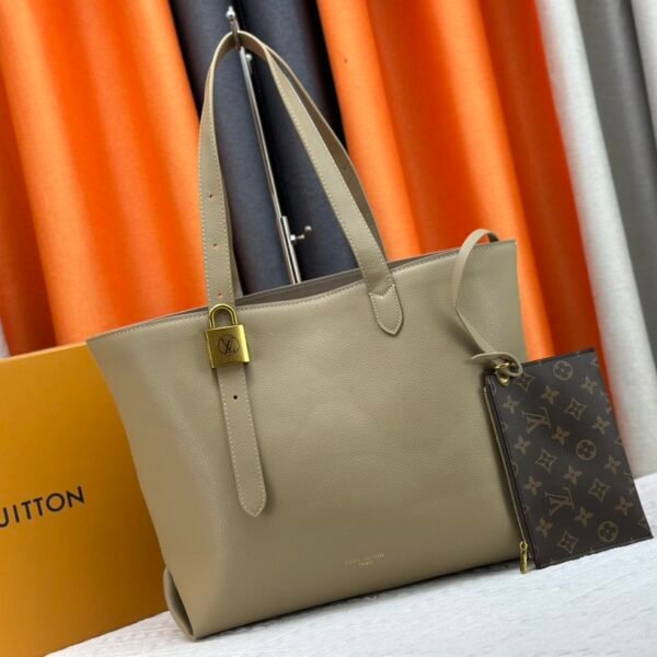 LV Lockme Shopper - Bag
