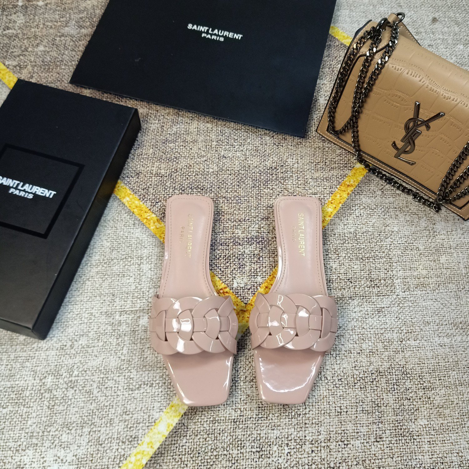 YSL Nu Pieds Beige Patent Leather - Sandals - Image 2